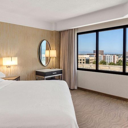 Embassy Suites By Hilton Irvine Orange County Airport Buitenkant foto