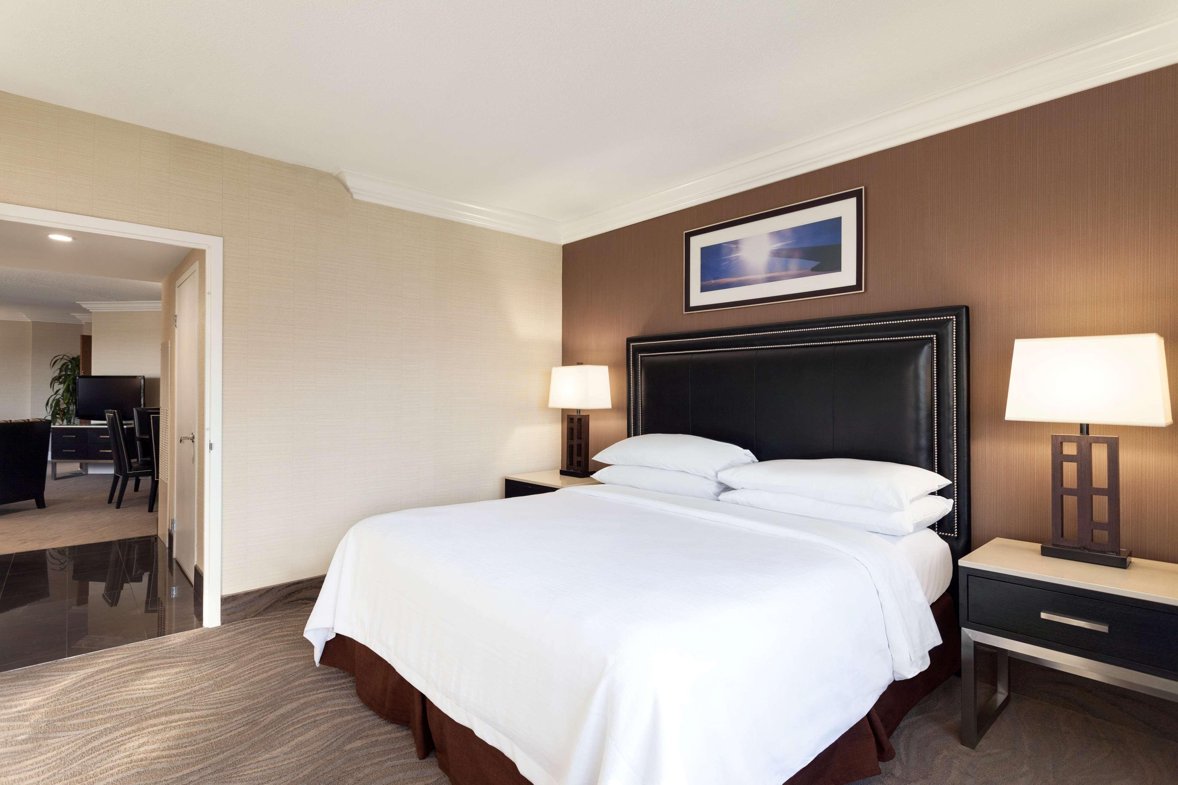 Embassy Suites By Hilton Irvine Orange County Airport Buitenkant foto