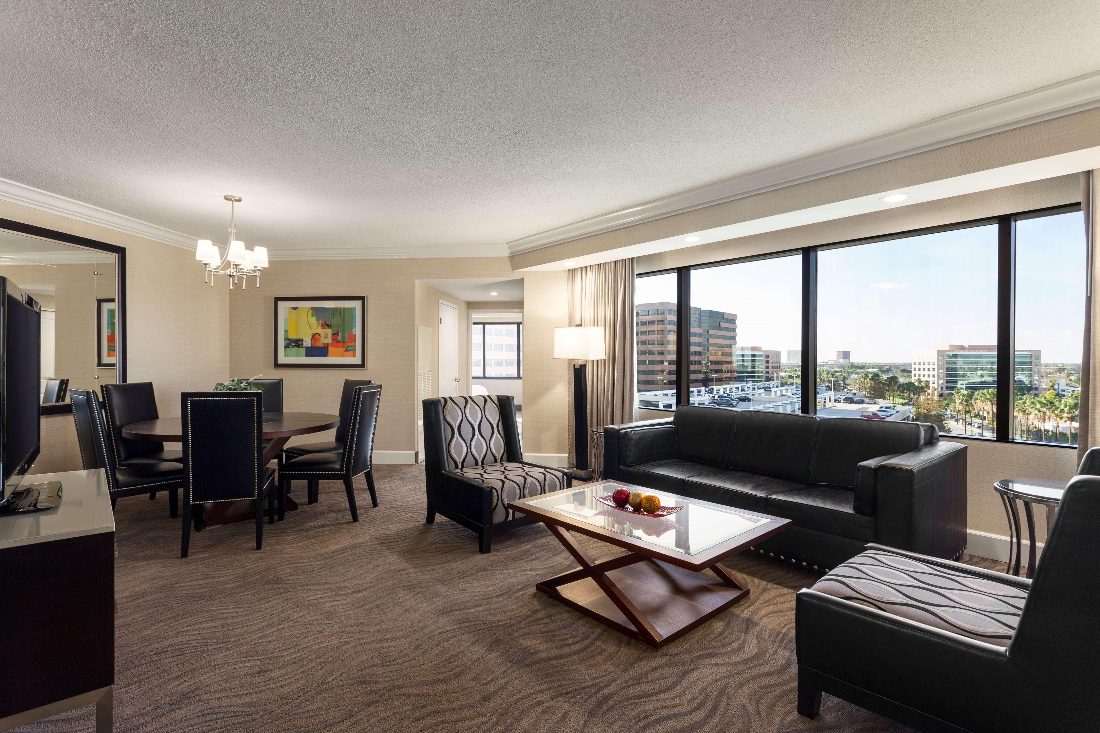 Embassy Suites By Hilton Irvine Orange County Airport Buitenkant foto