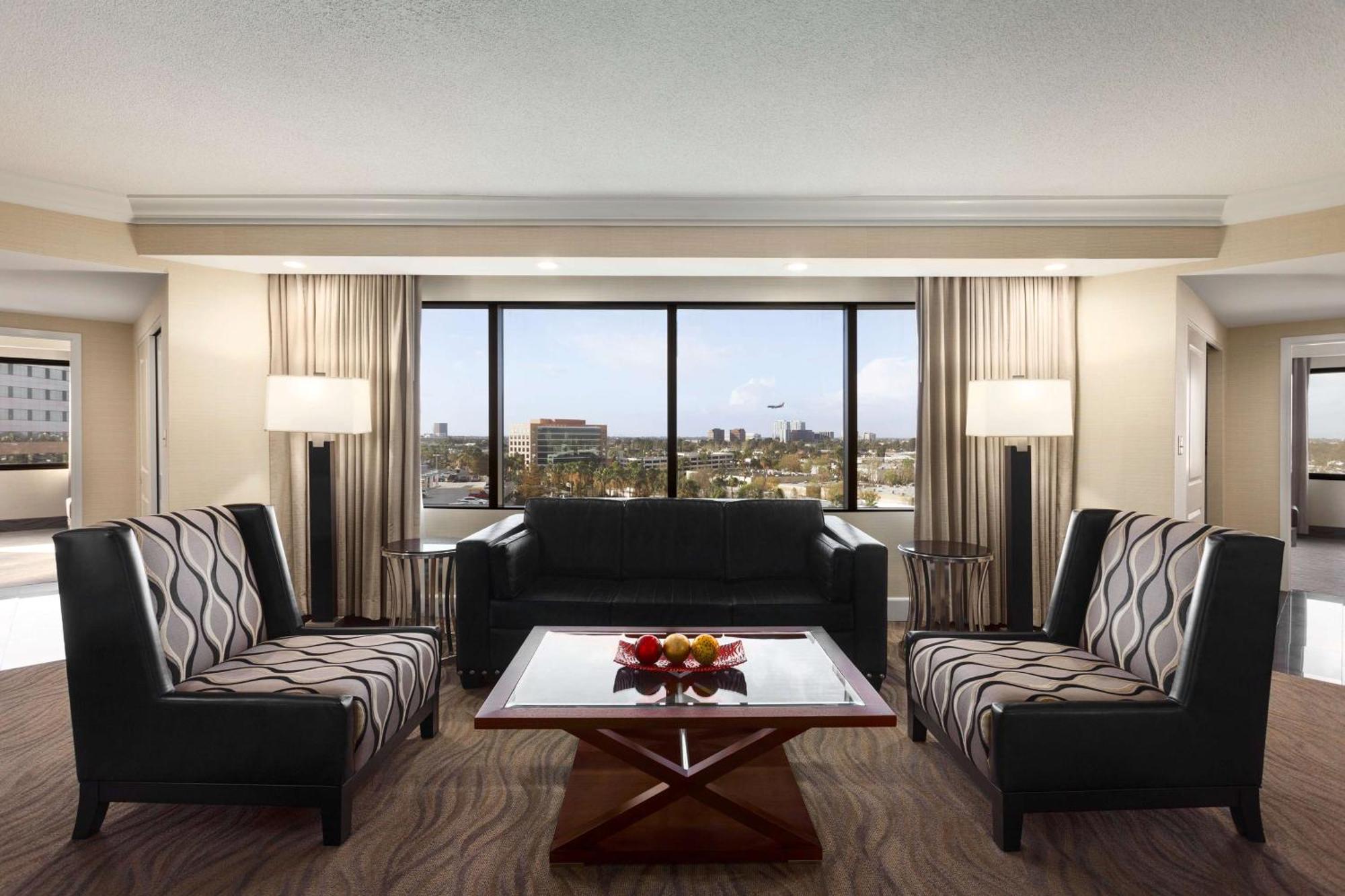 Embassy Suites By Hilton Irvine Orange County Airport Buitenkant foto